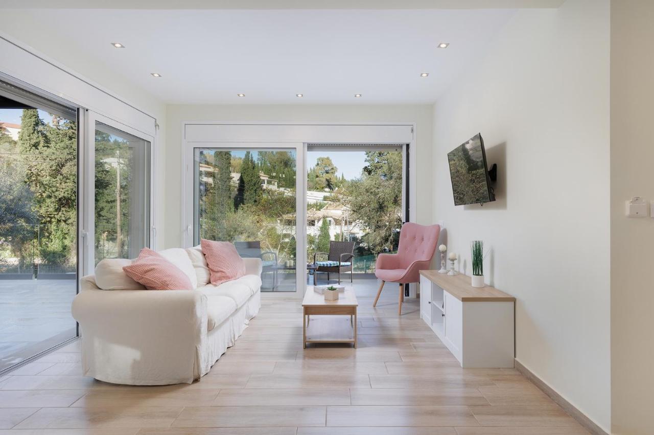 Breeze & Coco By Konnect, Avlaki Villa Kassiopi